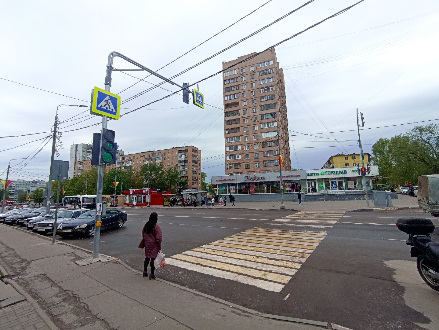 Серпухов, Подмосковье, дороги, знаки, безопасность, пешеходы, автомобилисты, светофор