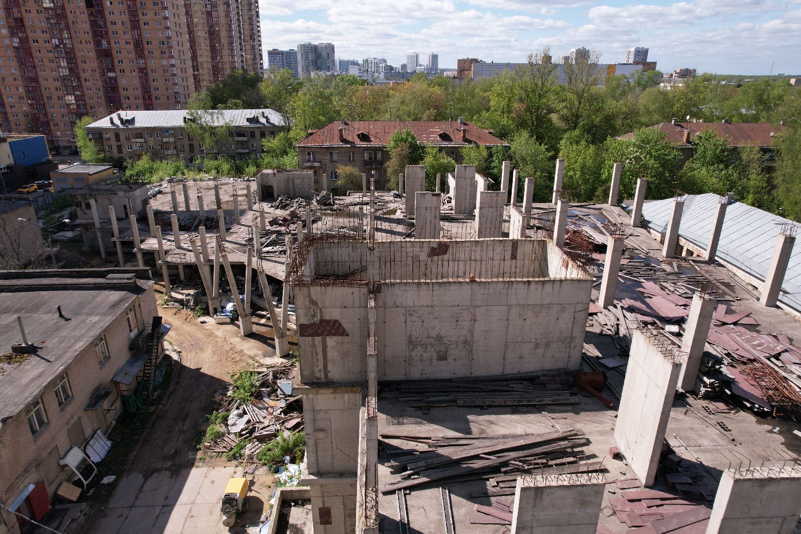 видео с коптера, школа в ЖК Золотые ворота, школа долгострой в королеве,