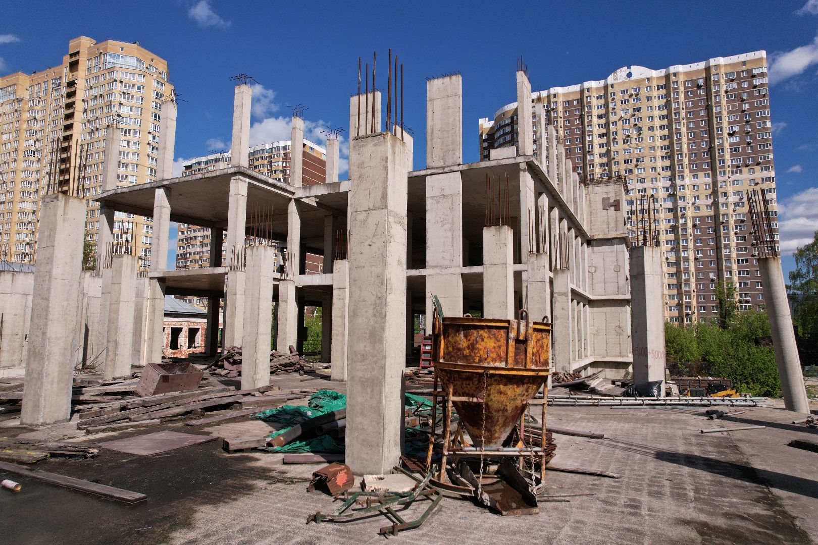 видео с коптера, школа в ЖК Золотые ворота, школа долгострой в королеве,