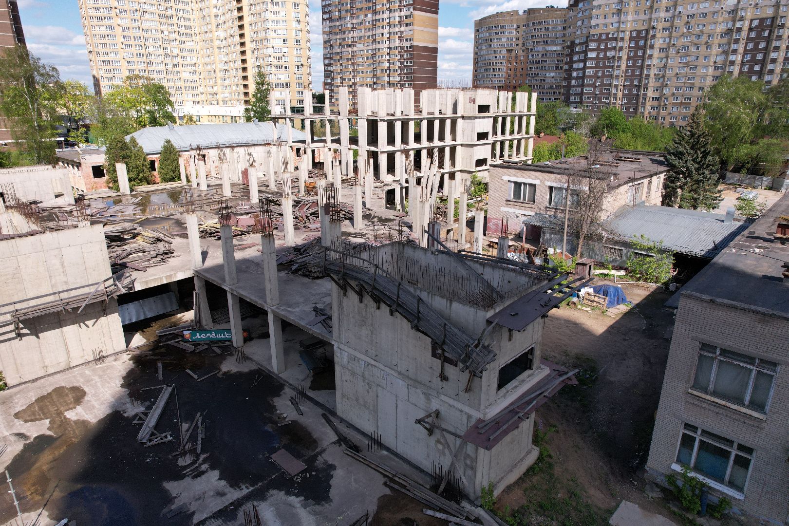 видео с коптера, школа в ЖК Золотые ворота, школа долгострой в королеве,