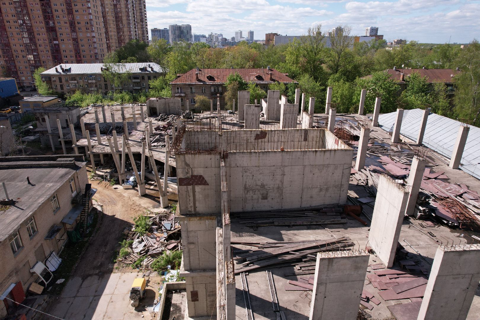 видео с коптера, школа в ЖК Золотые ворота, школа долгострой в королеве,