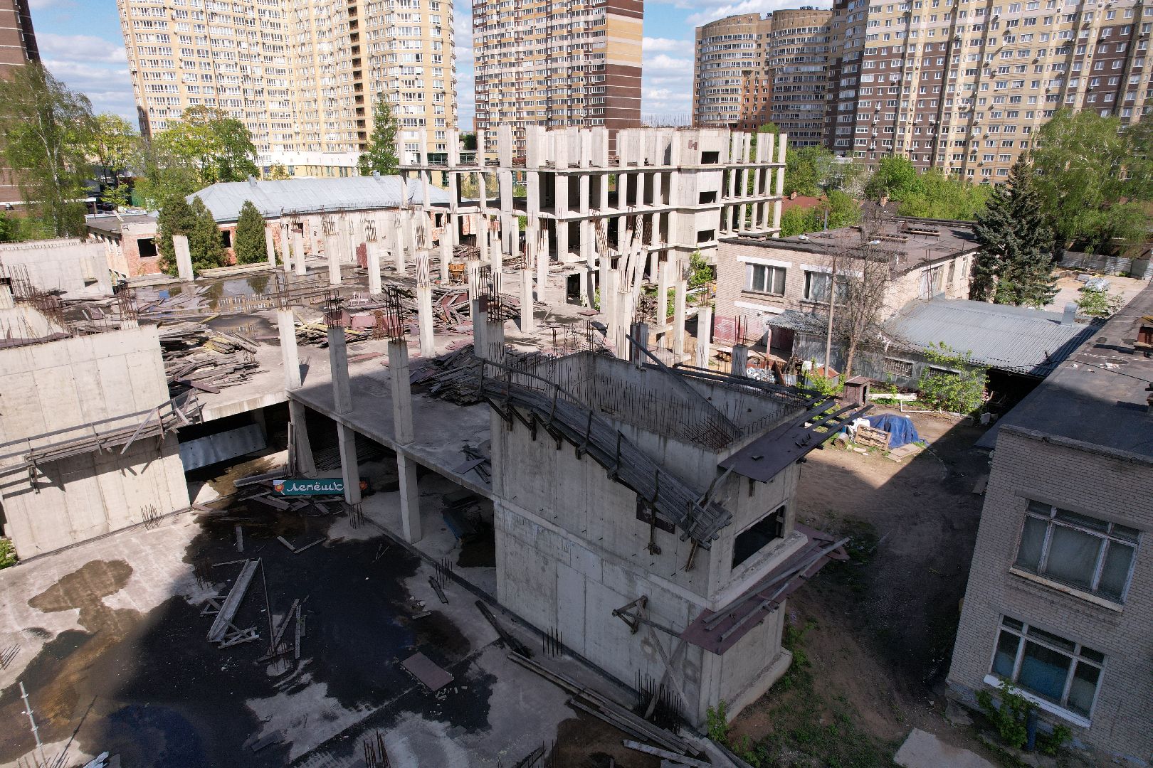 видео с коптера, школа в ЖК Золотые ворота, школа долгострой в королеве,