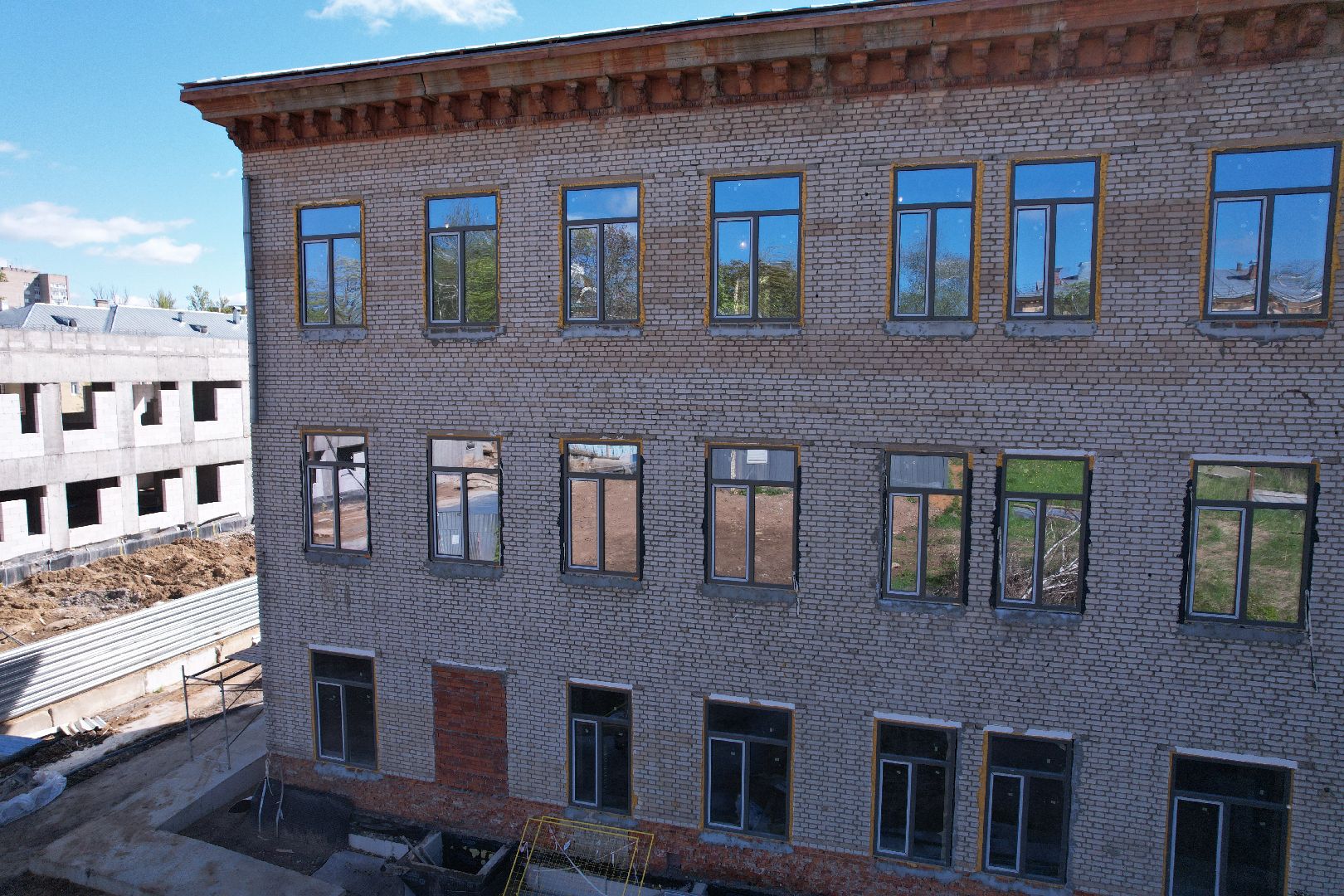 Поликлиника 1 в Королеве , видео с коптера, капремонт поликлиники королев,