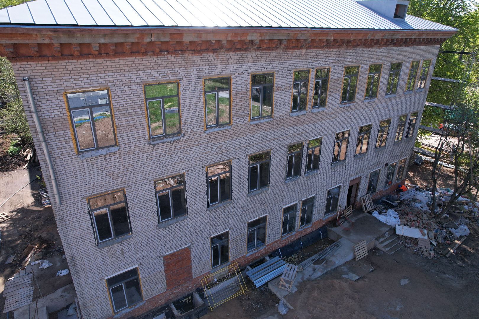 Поликлиника 1 в Королеве , видео с коптера, капремонт поликлиники королев,