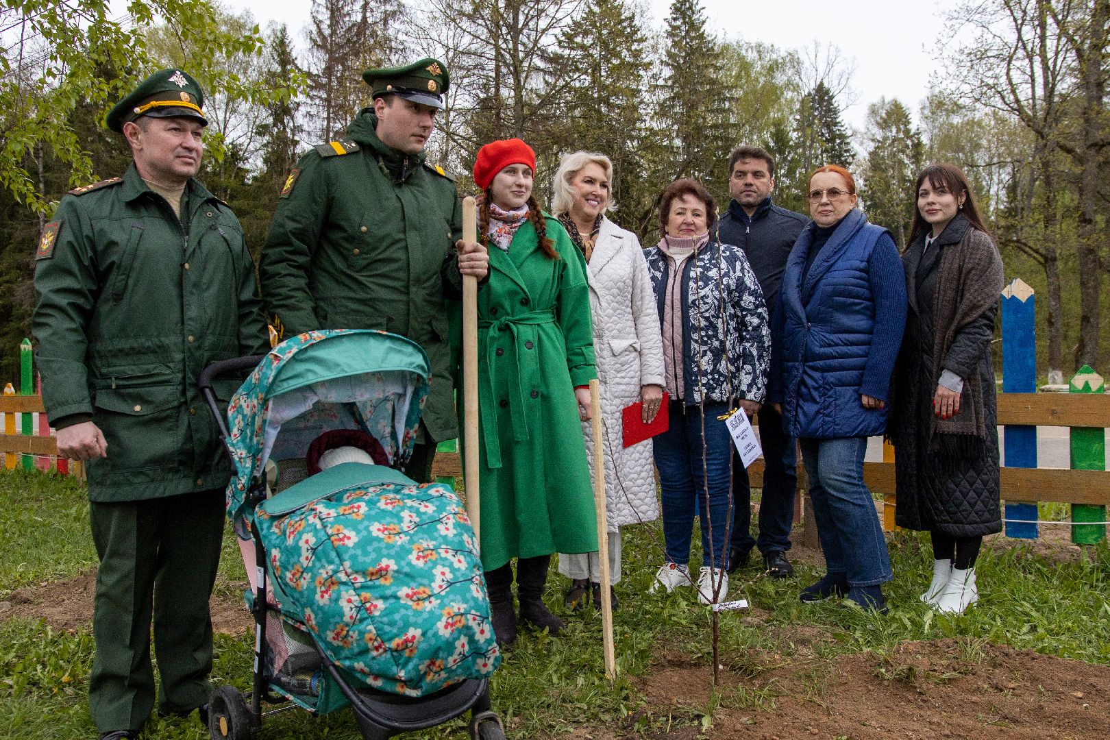 Можайск, Можайский городской округ, Подмосковье, благоустройство, экология, акция, посади дерево, парк семьи, военнослужащие, Иван Конев