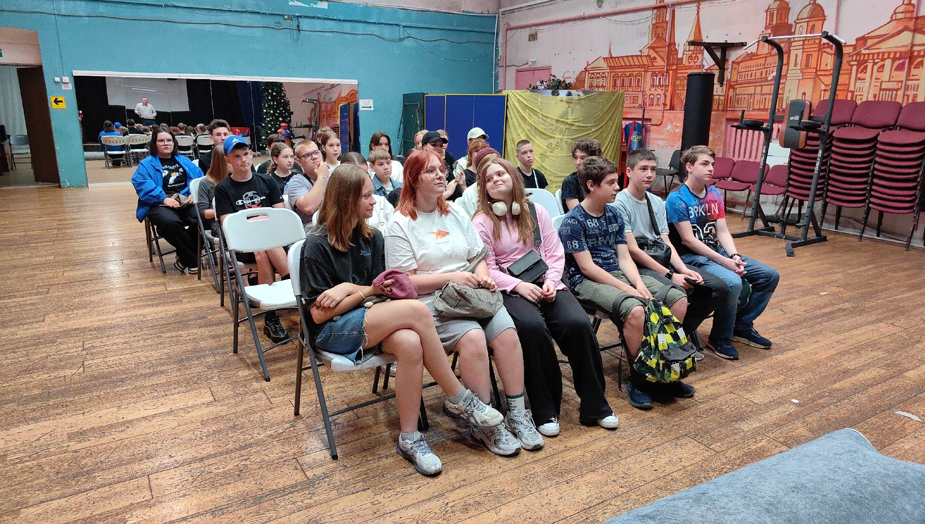 трудовое лето, подростки, школьники, инвентарь, благоустройство,