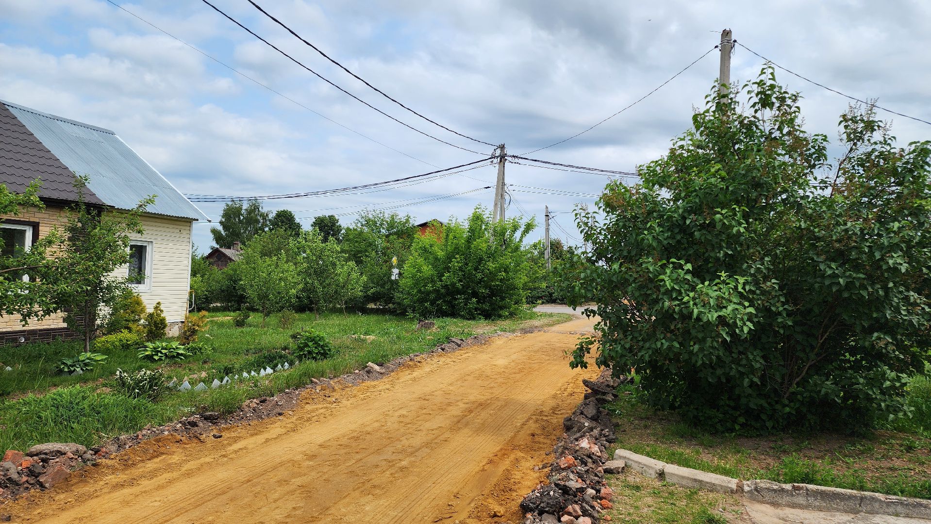 кашира, ремонт дорог, щебень, строительство дорог, трактор, каток, грунтовая дорога,