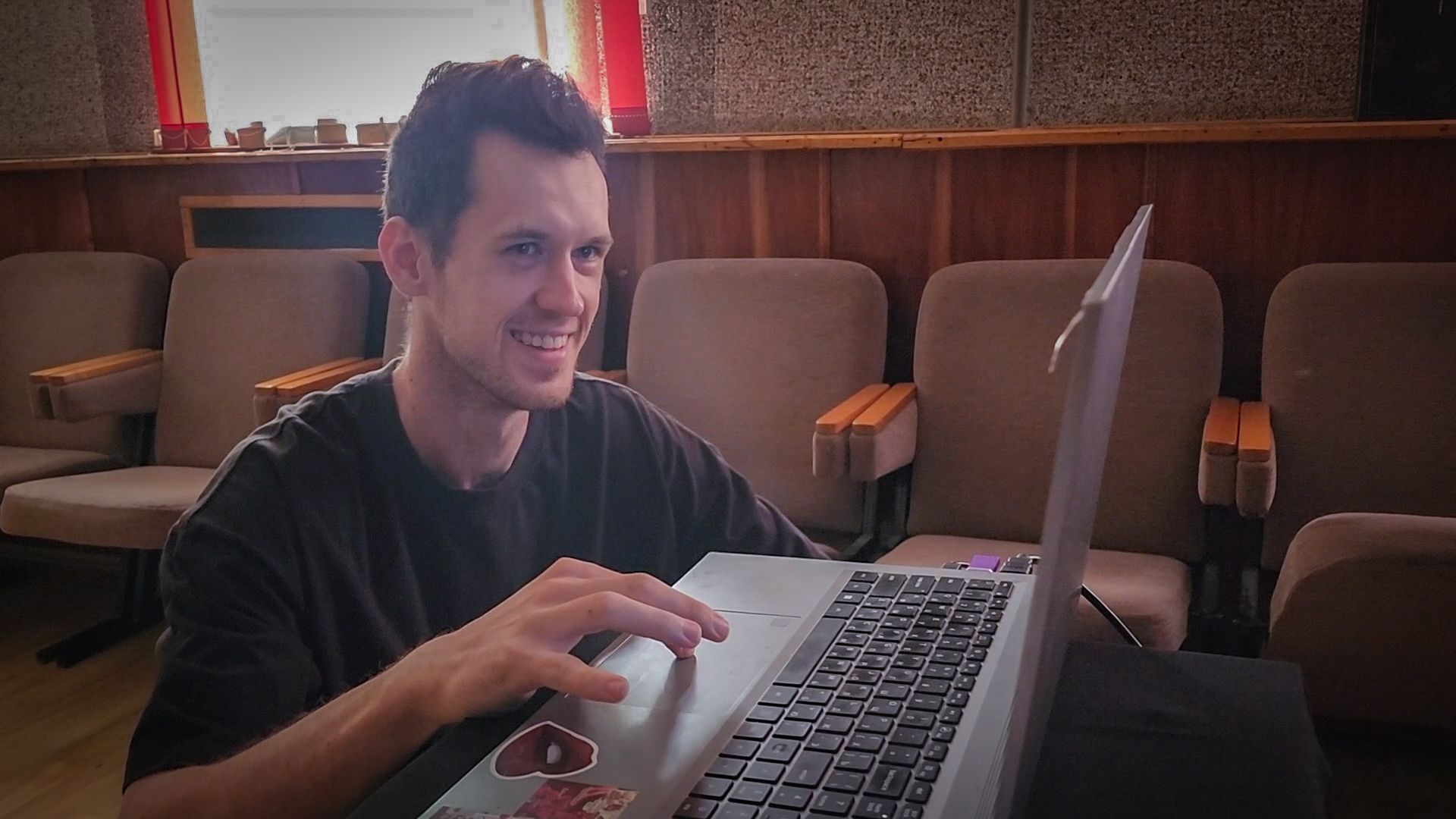 бронницы , улетные каникулы для подростков , летний лагерь в бронницах , молодежный центр Алиби ,