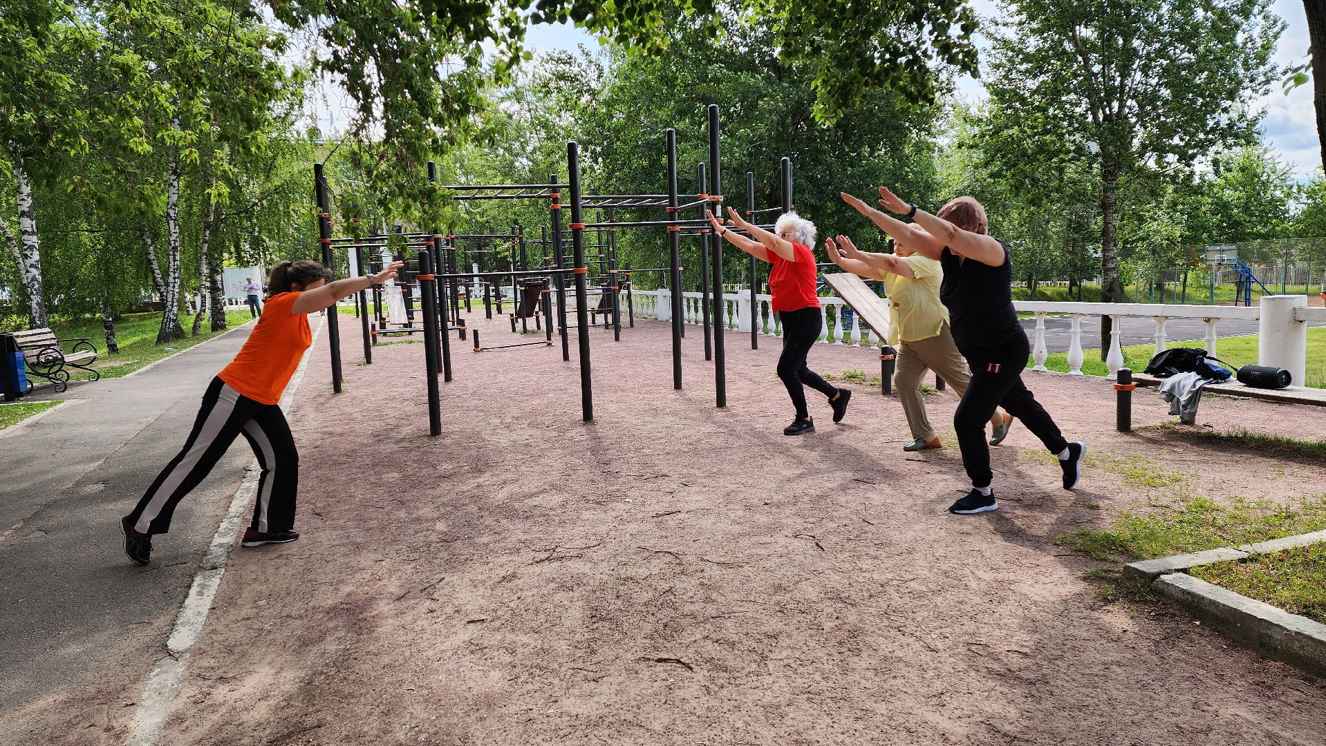 зарядка, активное долголетие,