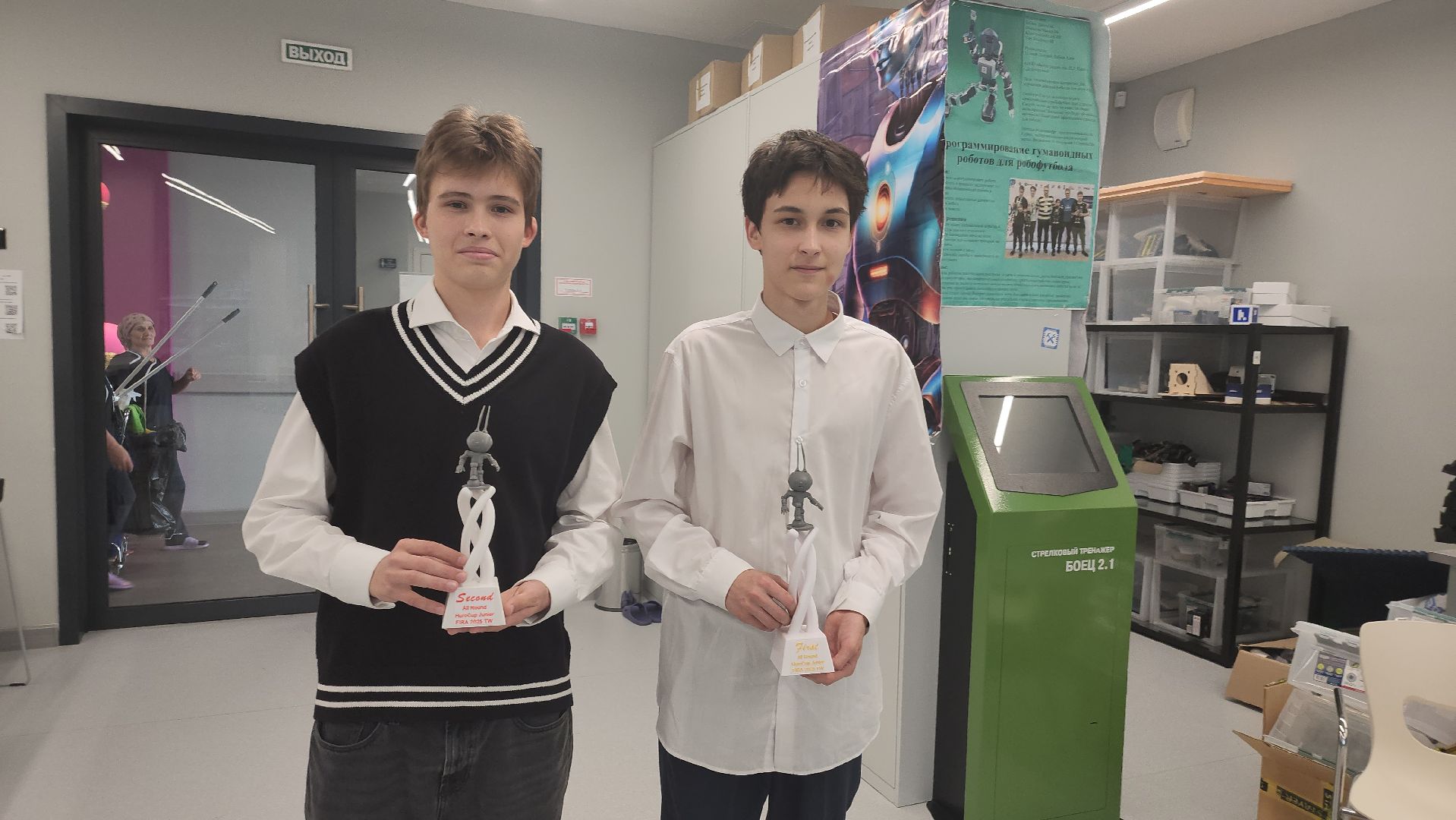 долгопрудный, робототехника, роботы, роботы-футболисты, roki-2,