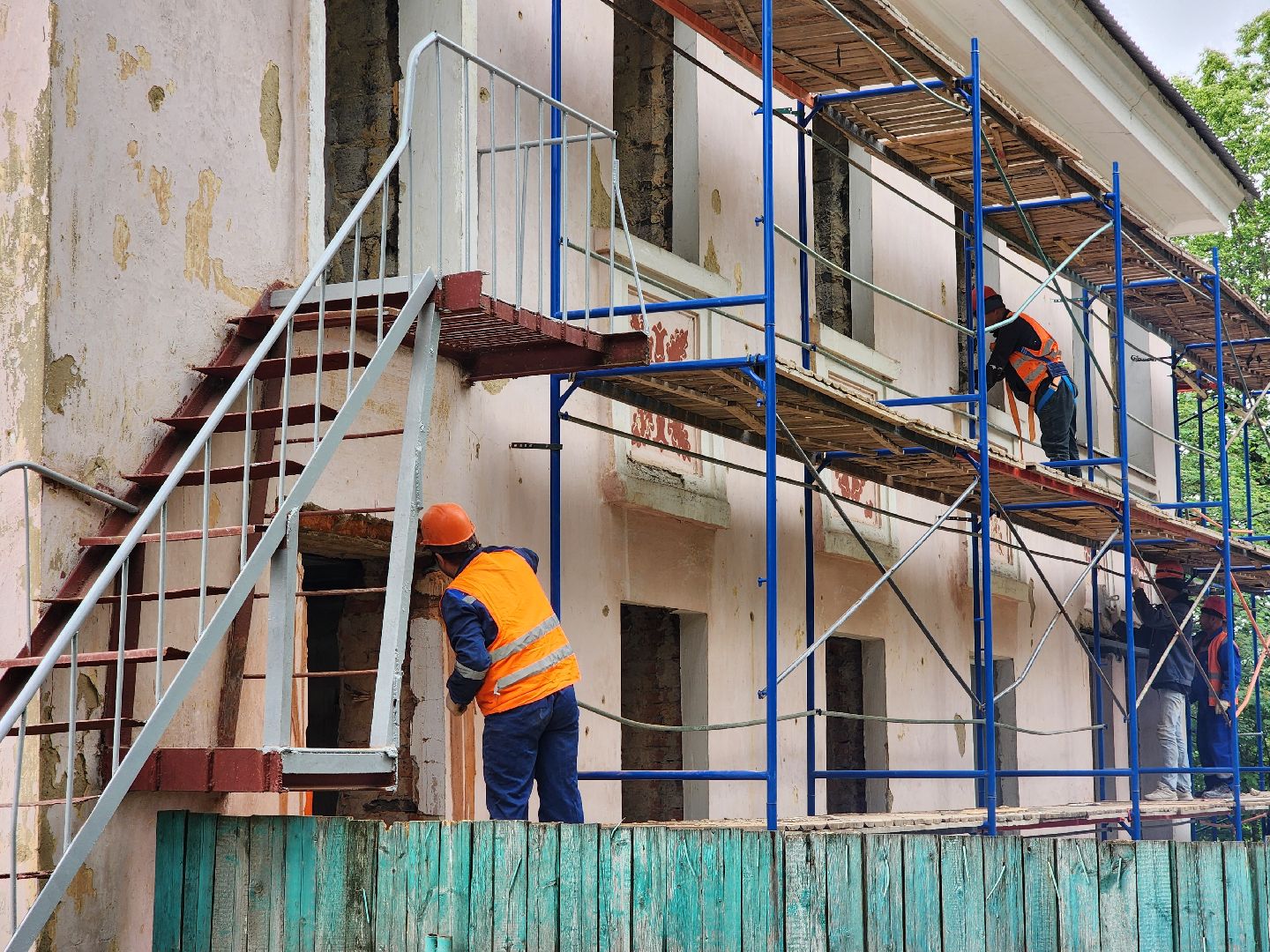 чехов, улица монтажная, детский сад, дошкольное отделение, капитальный ремонт, обновление, строительство, реконструкция, ремонт бассейна, черновая отделка, фасадные работы, кровля, инженерные сети, госпрограмма московской области,гимназия 2,
