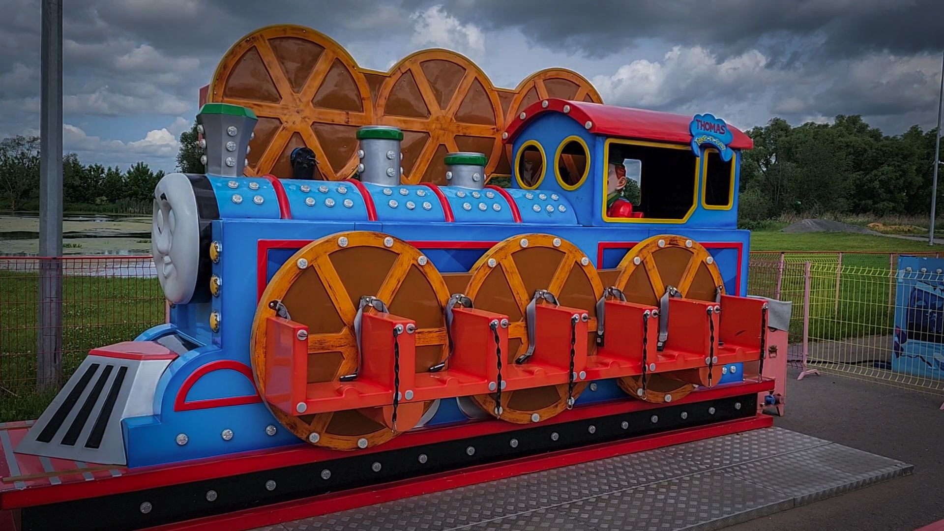 бронницы, парк Бронницкий Луг , парк аттракционов в Бронницах , 5d кинотеатр в Бронницах , дети,