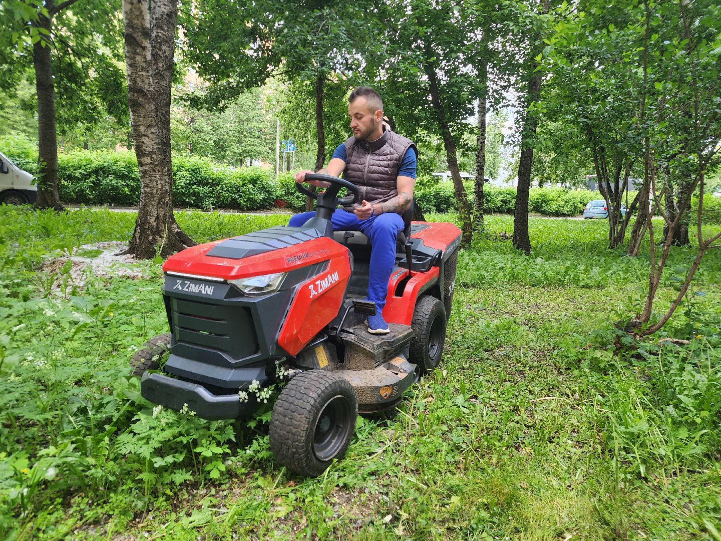 фрязино, покос травы, новая техника, мбу городское хозяйство, газонокосилка,