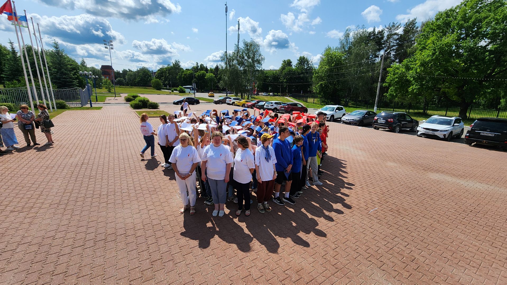 кашира, акция, флешмоб, движение первых, орлята россии, день россии,