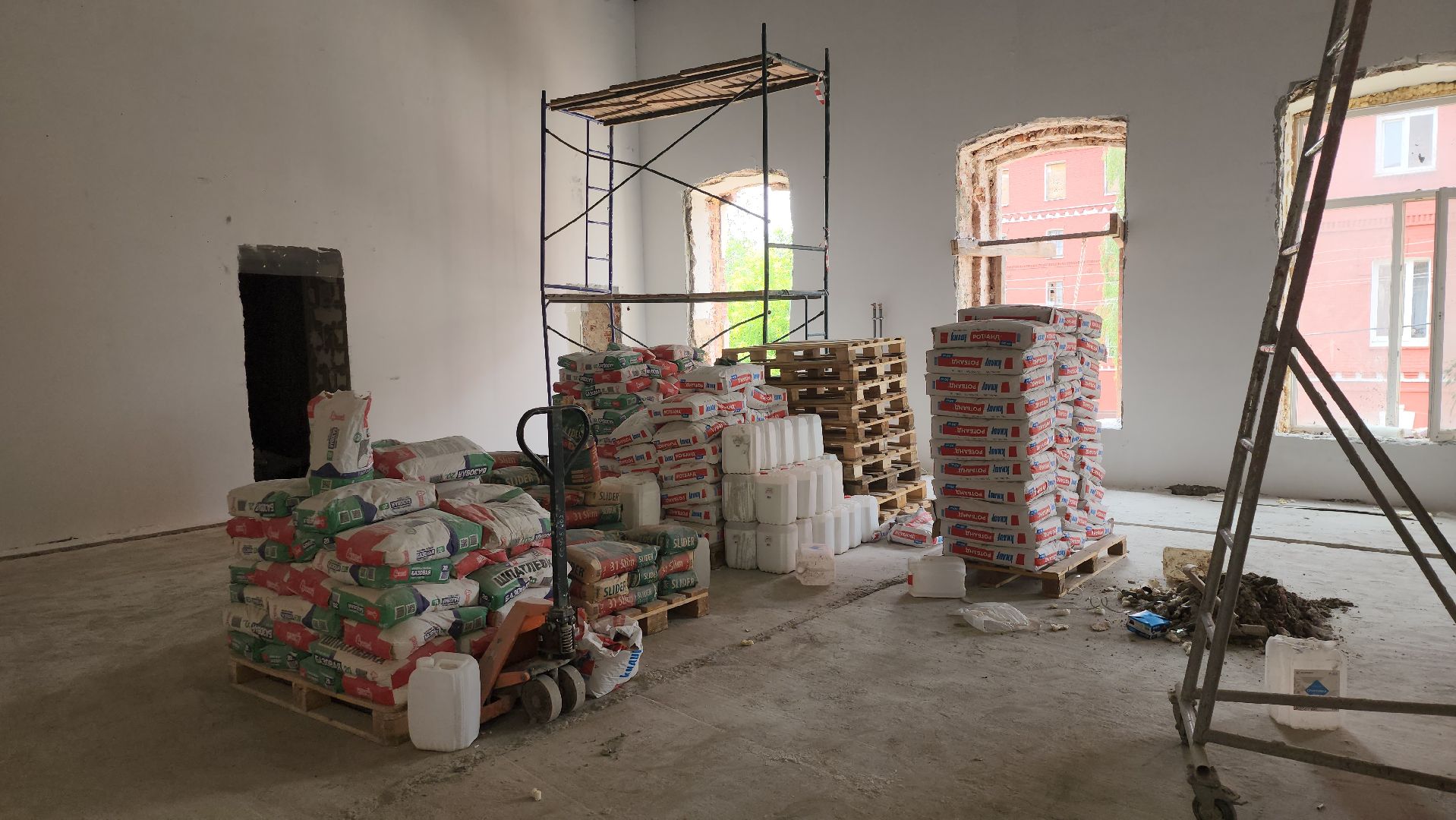 серпухов, подмосковье, заливка полов, капремонт дворца культуры,