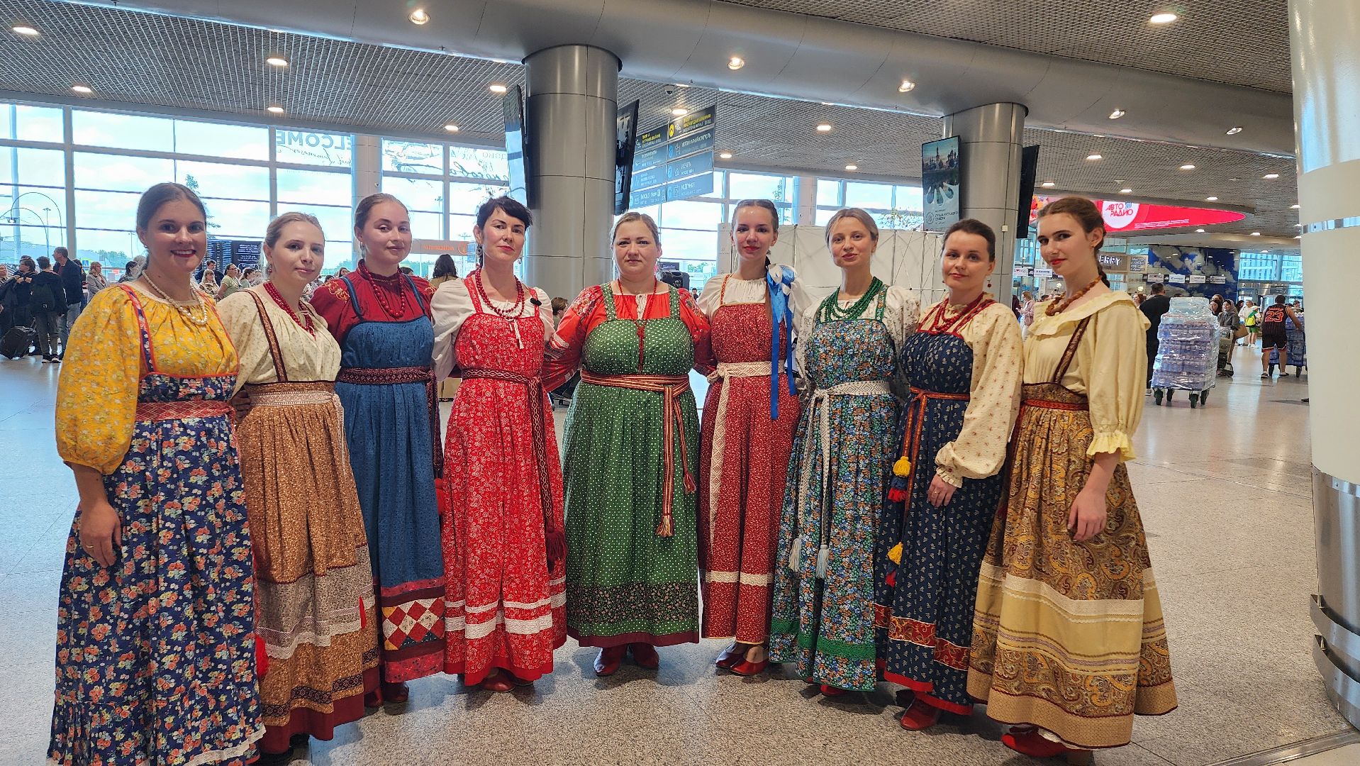 культура, фольклор, ансамбль, коллектив, русские традиции, россия , день россии, домодедово, аэроопорт, аэропорт домодедово, концерт, флаг россии, флешмоб, подмосковье,