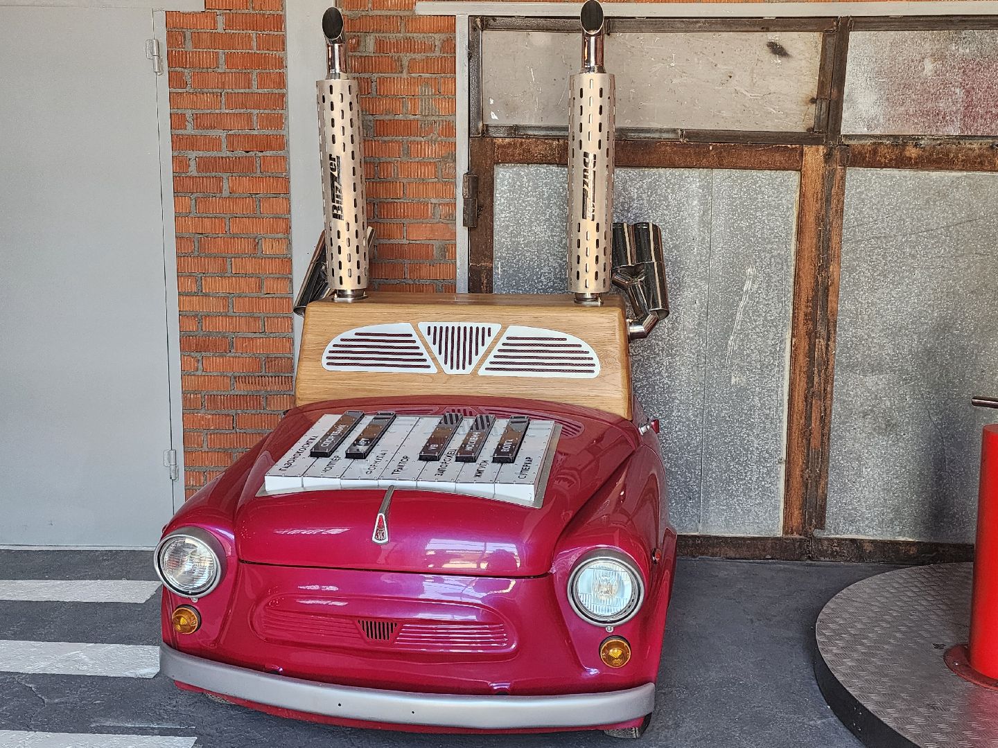 сергиев посад, музей ретрогараж, сергиево-посадский музейный комплекс,  семен жильцов, ушастый запорожец, советское кино,