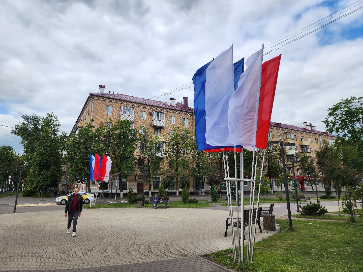 Электросталь , Жители, Общество, День России , Коммунальные службы ,  украшение,