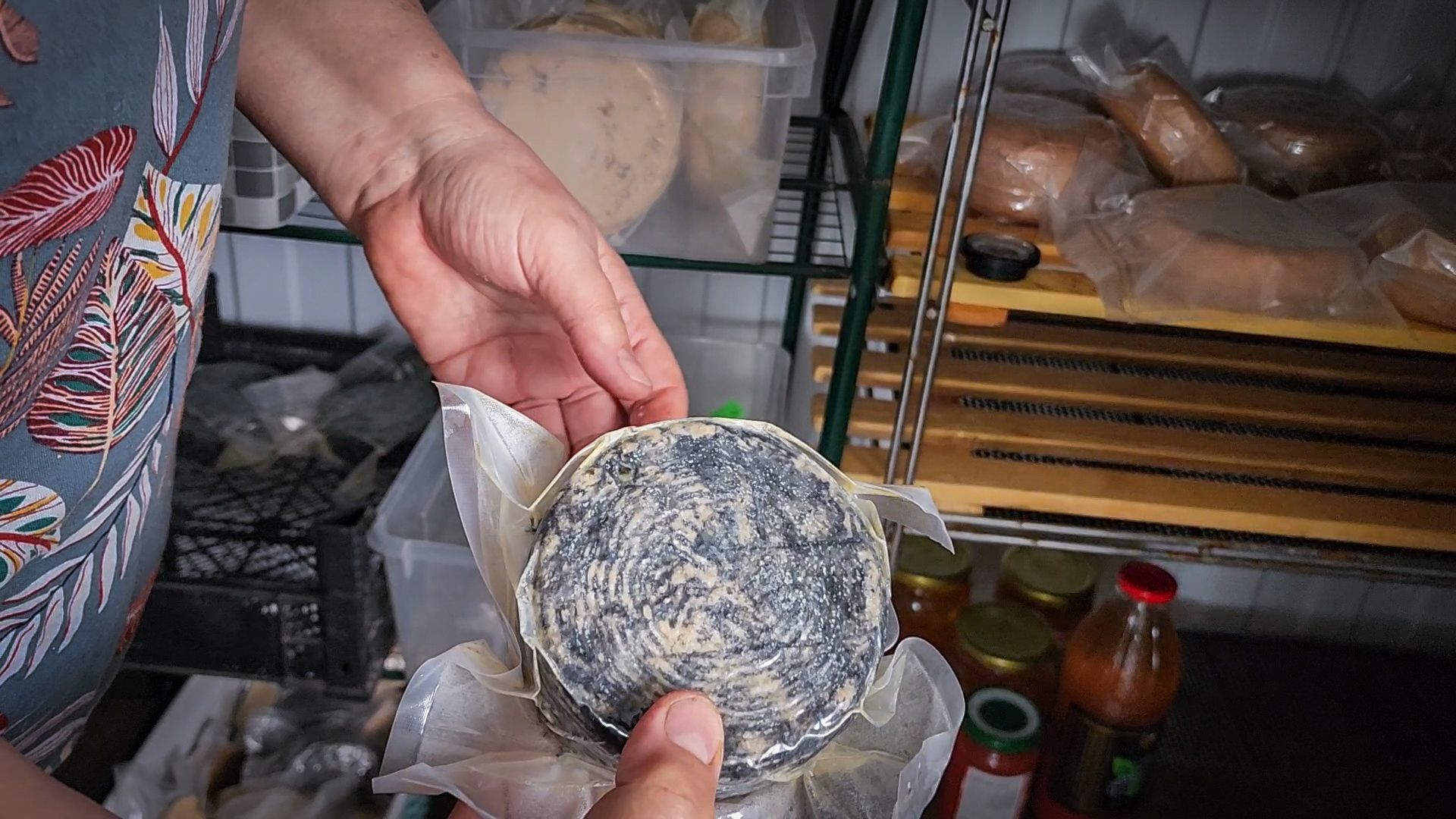 сыры из козьего молока, сыры ручной работы , экоферма Сотенка , раменский округ,