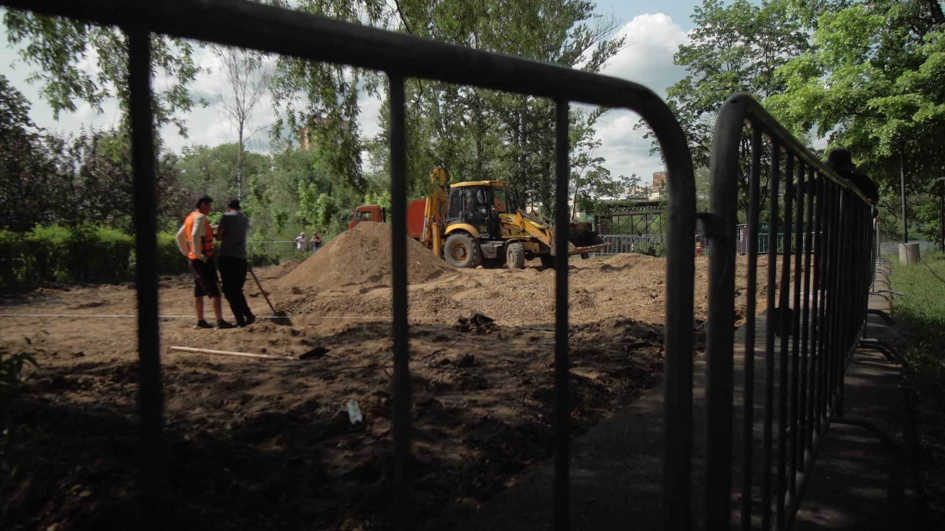 Реутов, парк, фабричный пруд, площадка для детей,