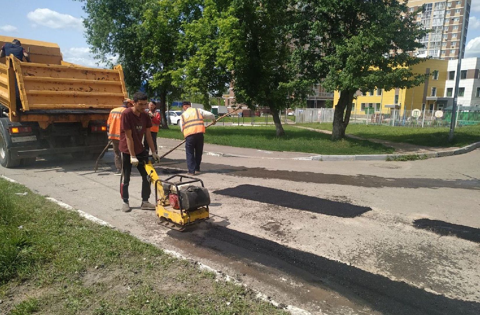 ивантеевка, вертикалки, ямочный ремонт, внутриквартальная дорога, проезд, ямы на дорогах, коммунальная служба,