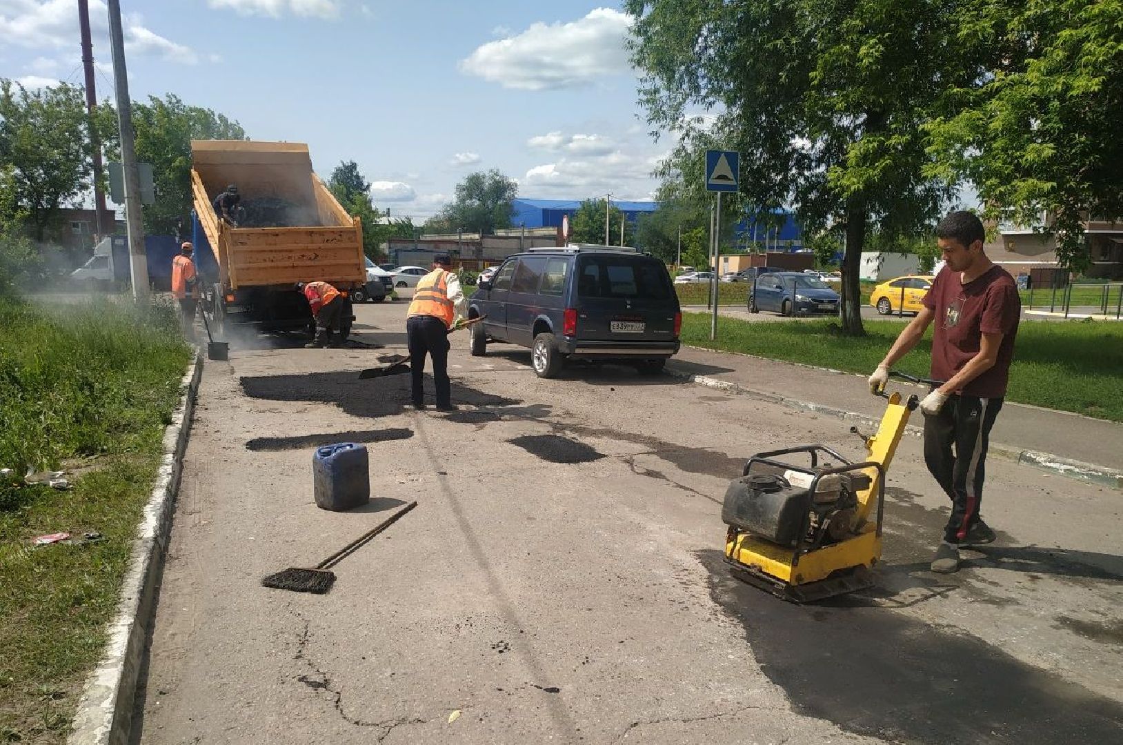 ивантеевка, вертикалки, ямочный ремонт, внутриквартальная дорога, проезд, ямы на дорогах, коммунальная служба,