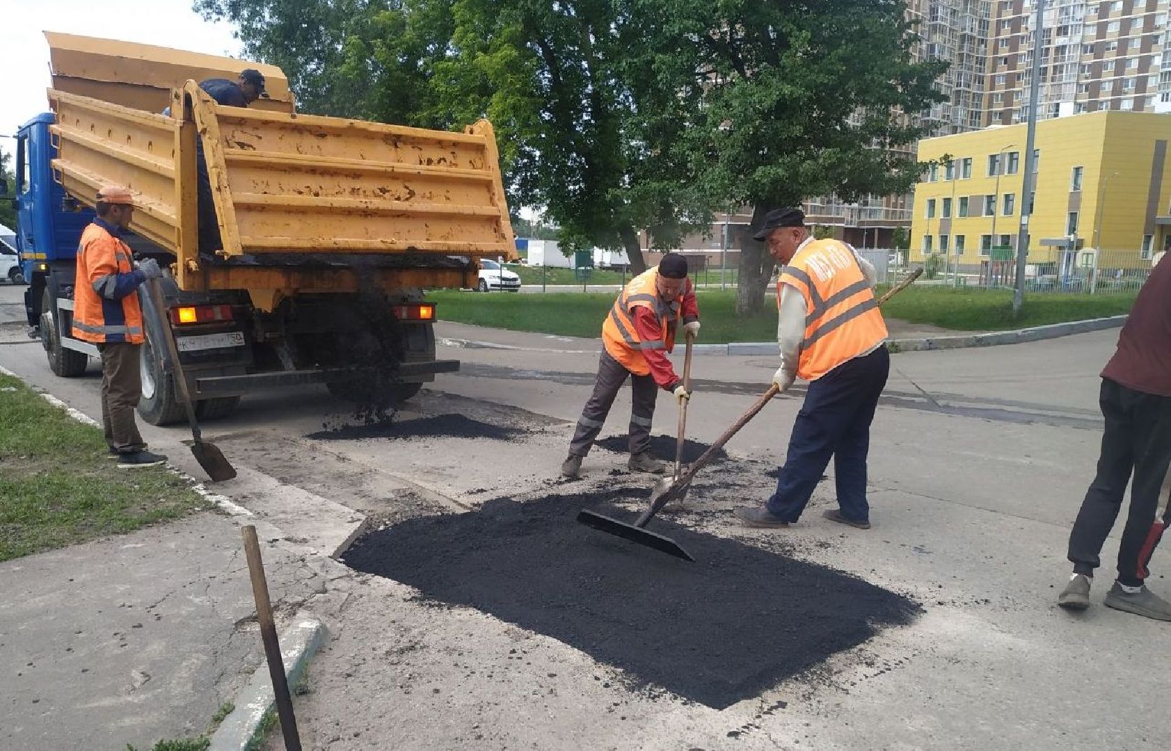 ивантеевка, вертикалки, ямочный ремонт, внутриквартальная дорога, проезд, ямы на дорогах, коммунальная служба,