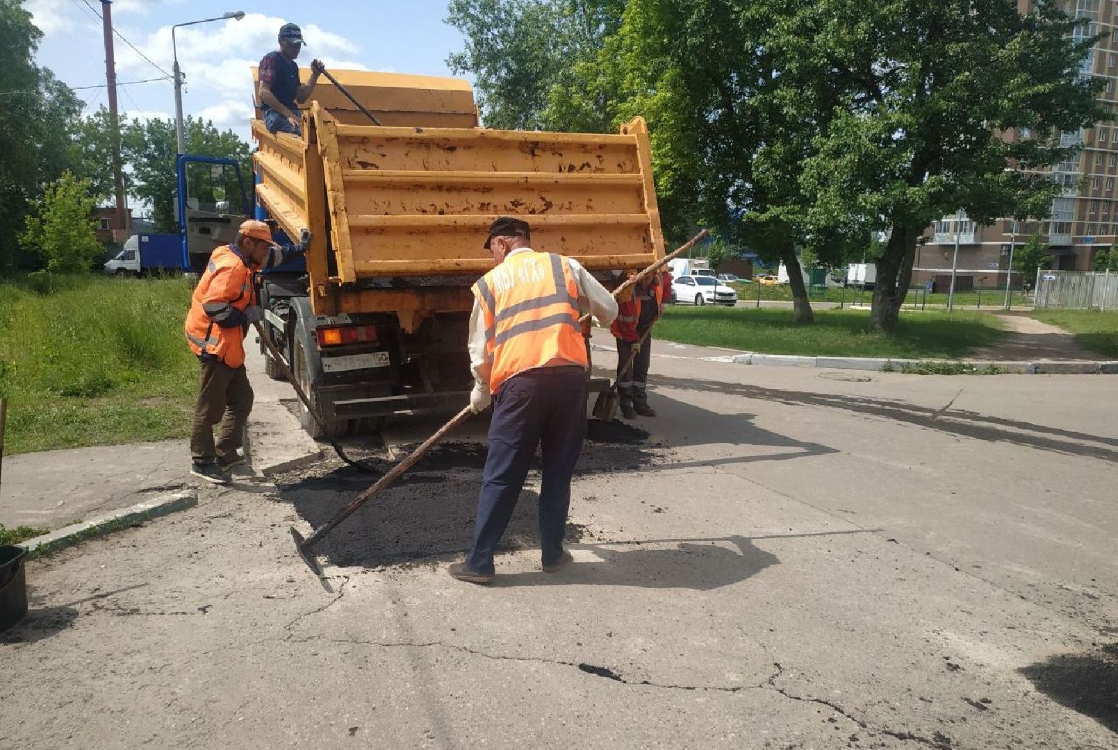 ивантеевка, вертикалки, ямочный ремонт, внутриквартальная дорога, проезд, ямы на дорогах, коммунальная служба,