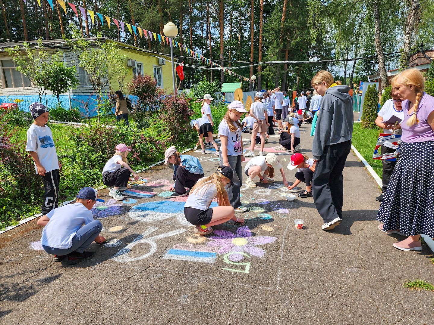 Подольск, День России, Лагерь Ромашка, Дети, Патриотизм, Рисунки мелом,конкурс рисунков,