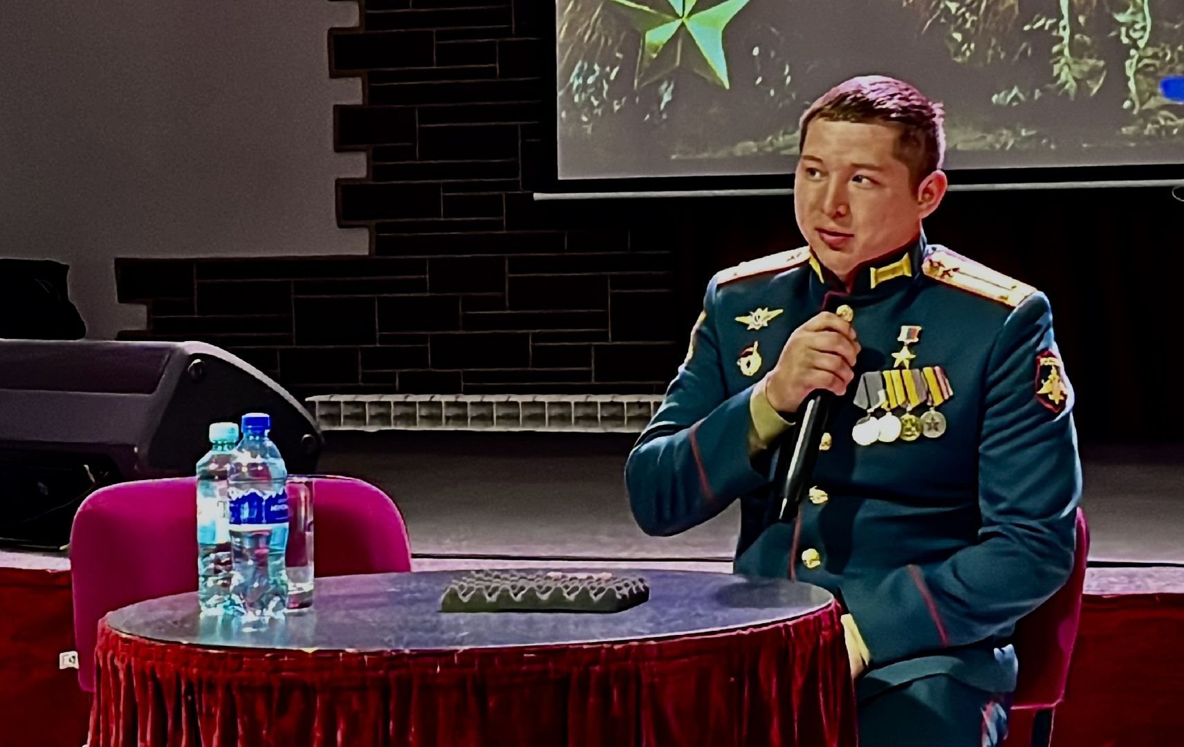 наро-фоминск, наро-фоминский городской округ, Герой России Александр Бородин, классная встреча , движение первых наро-фоминск, юнармия наро-фоминск , цдк звезда,