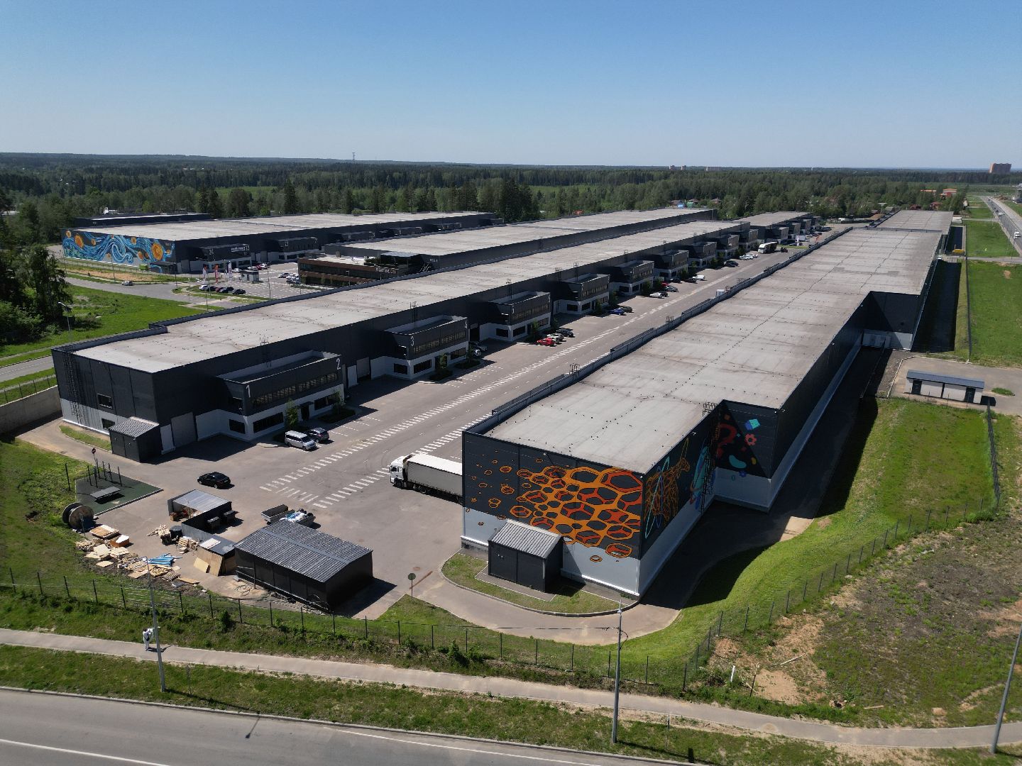 видео с коптера, промышленный коворкинг,  индустриальный парк