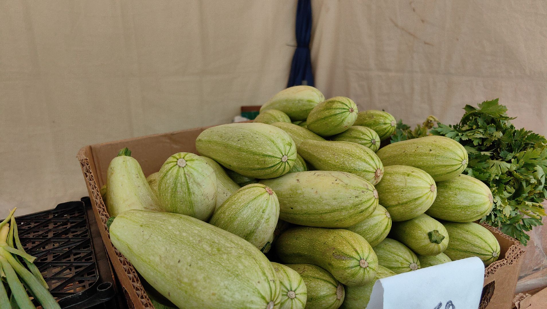 ярмарка, овощи, фрукты, текстиль,