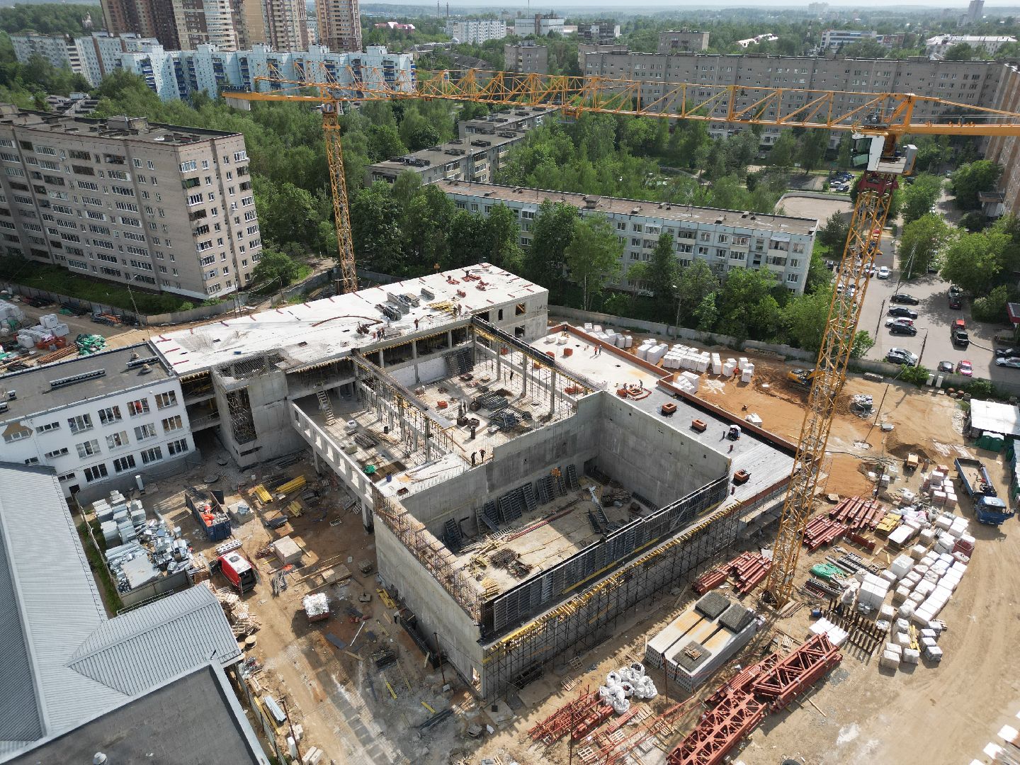 видео с коптера, гимназия 6 в солнечногорске,