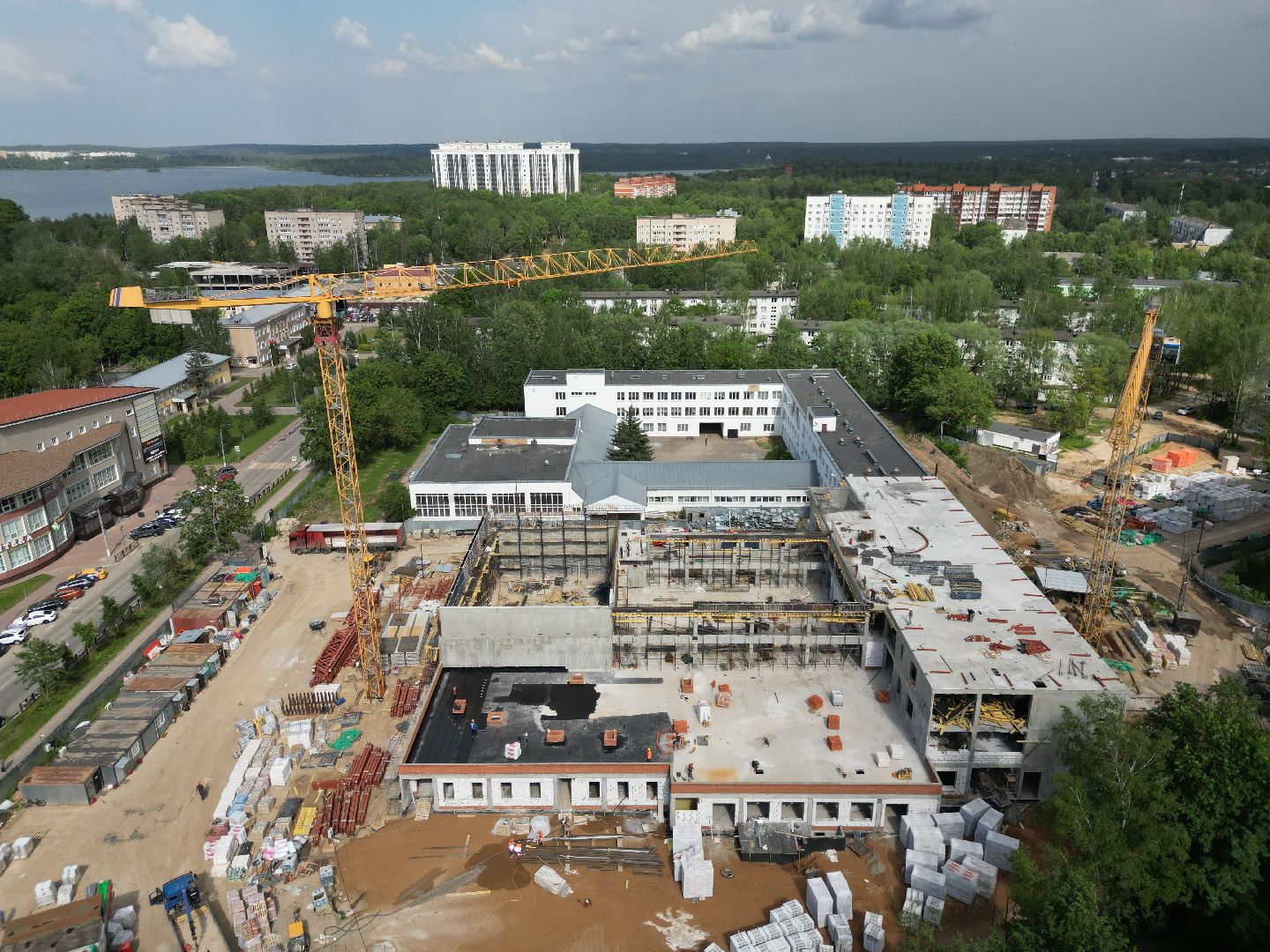 видео с коптера, гимназия 6 в солнечногорске,