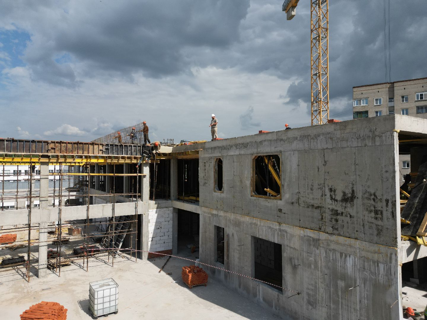 видео с коптера, гимназия 6 в солнечногорске,