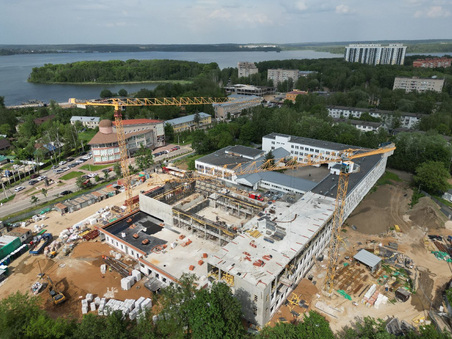 видео с коптера, гимназия 6 в солнечногорске,