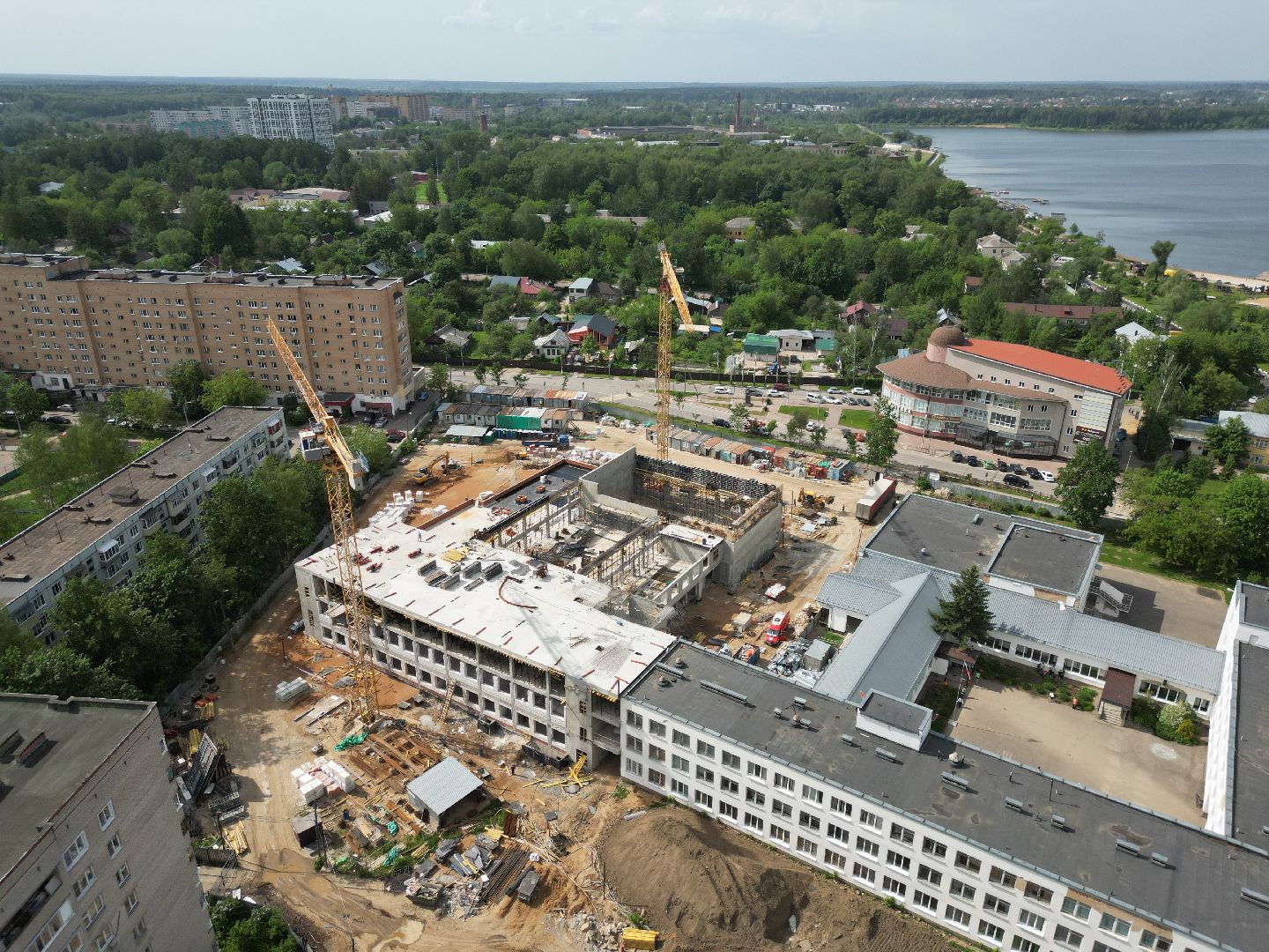 видео с коптера, гимназия 6 в солнечногорске,