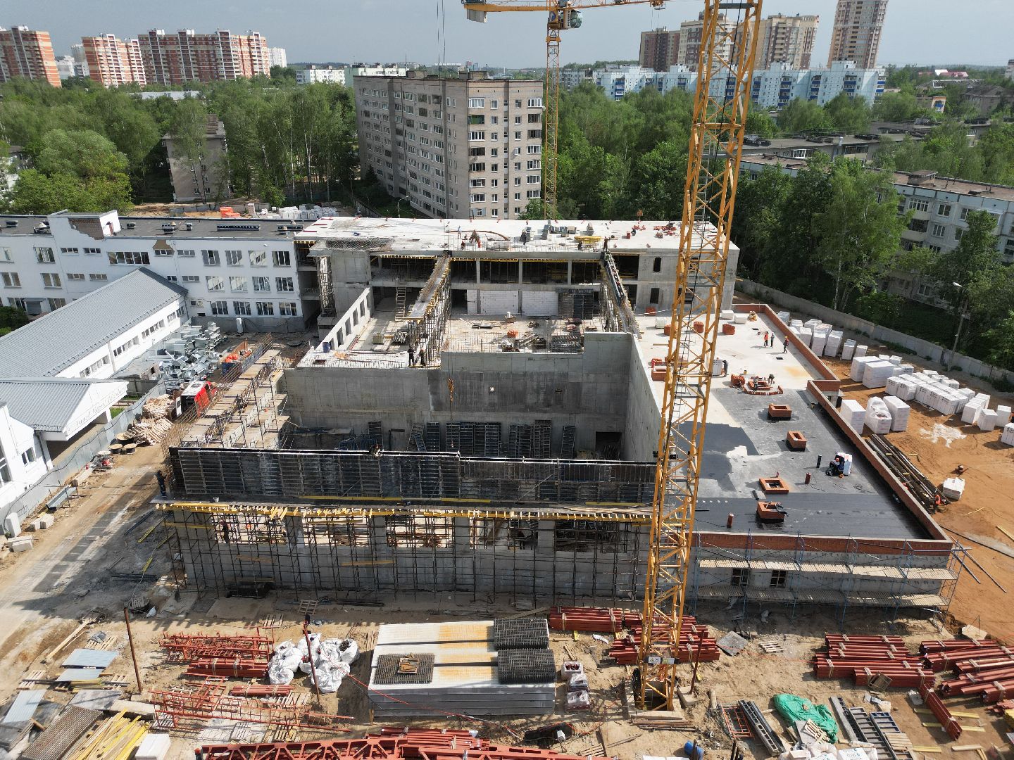 видео с коптера, гимназия 6 в солнечногорске,