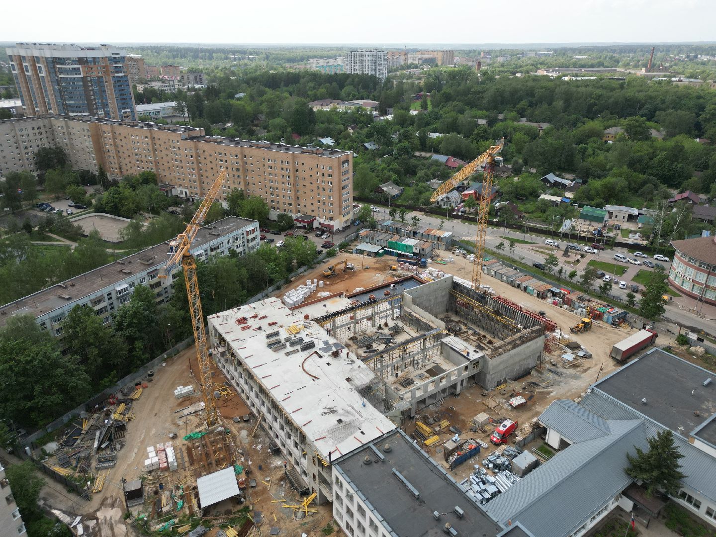 видео с коптера, гимназия 6 в солнечногорске,