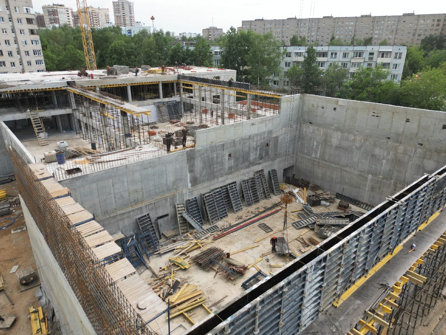 видео с коптера, гимназия 6 в солнечногорске,