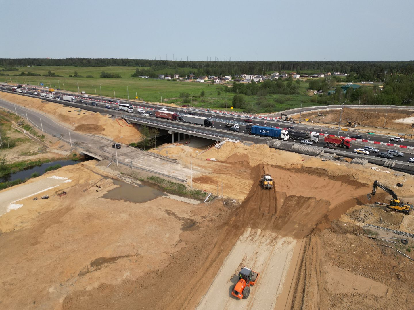 видео с коптера, мост через реку Скалба , м-8 холмогоры, дороги подмосковья,
