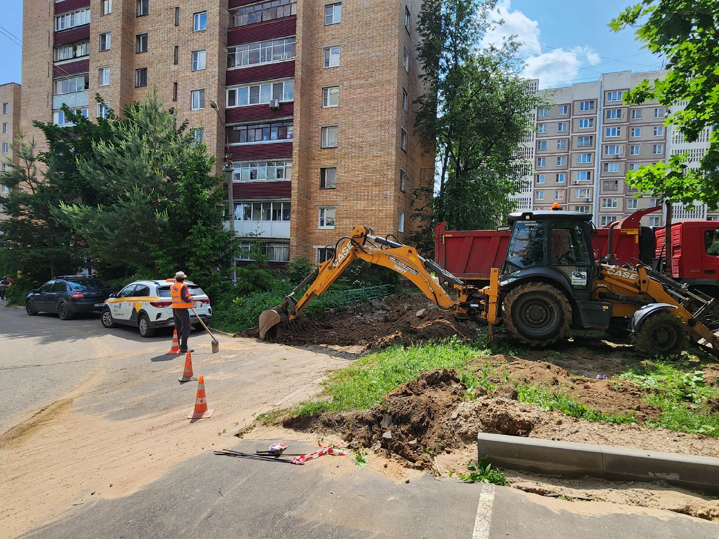 чехов, улица дружбы, комплексное благоустройство двора, парковки, автостоянки, детские и спортивные площадки, проезды, зоны отдыха, пешеходные дорожки, госпрограмма московской области, формирование комфортной городской среды,
