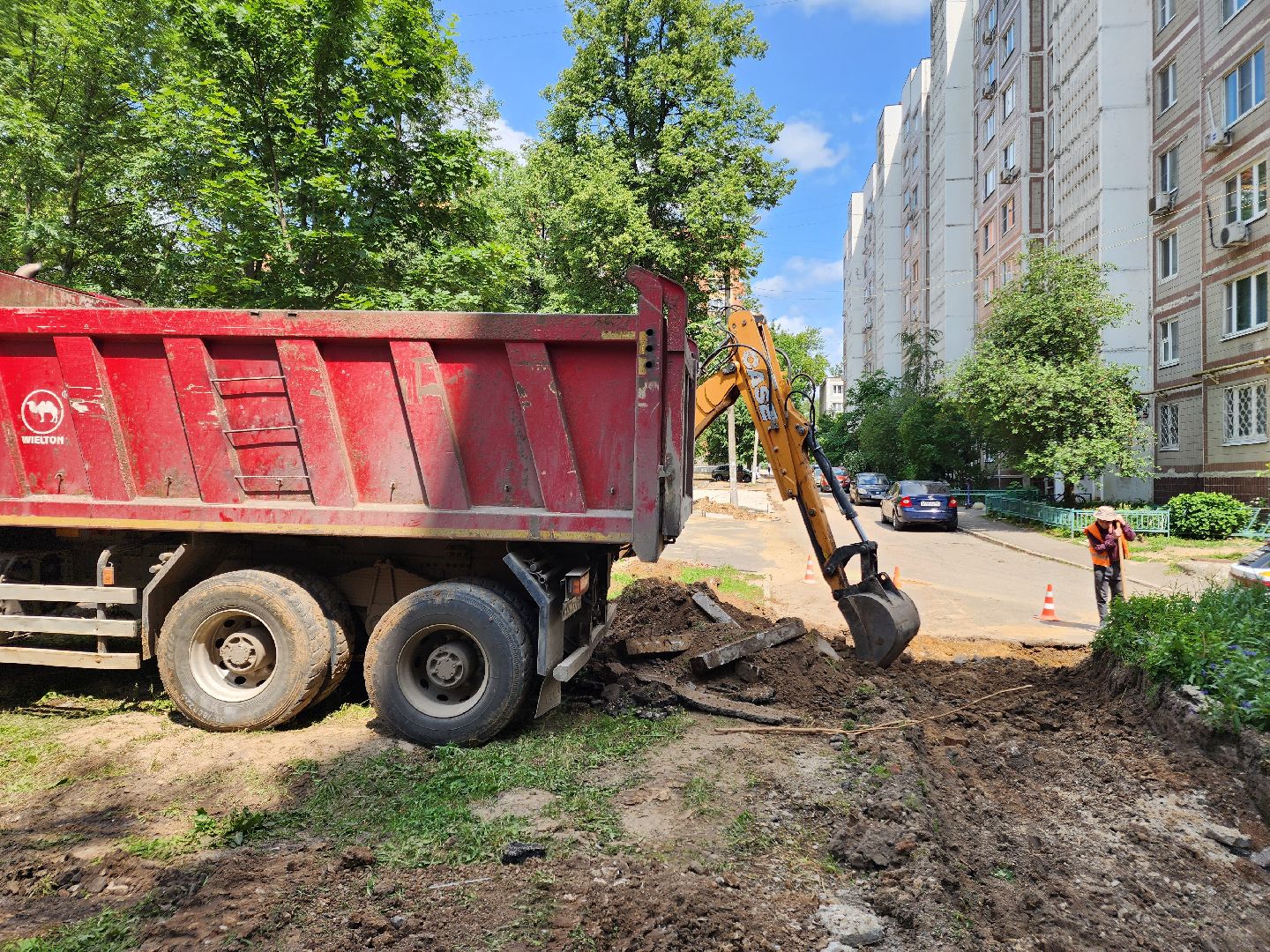 чехов, улица дружбы, комплексное благоустройство двора, парковки, автостоянки, детские и спортивные площадки, проезды, зоны отдыха, пешеходные дорожки, госпрограмма московской области, формирование комфортной городской среды,