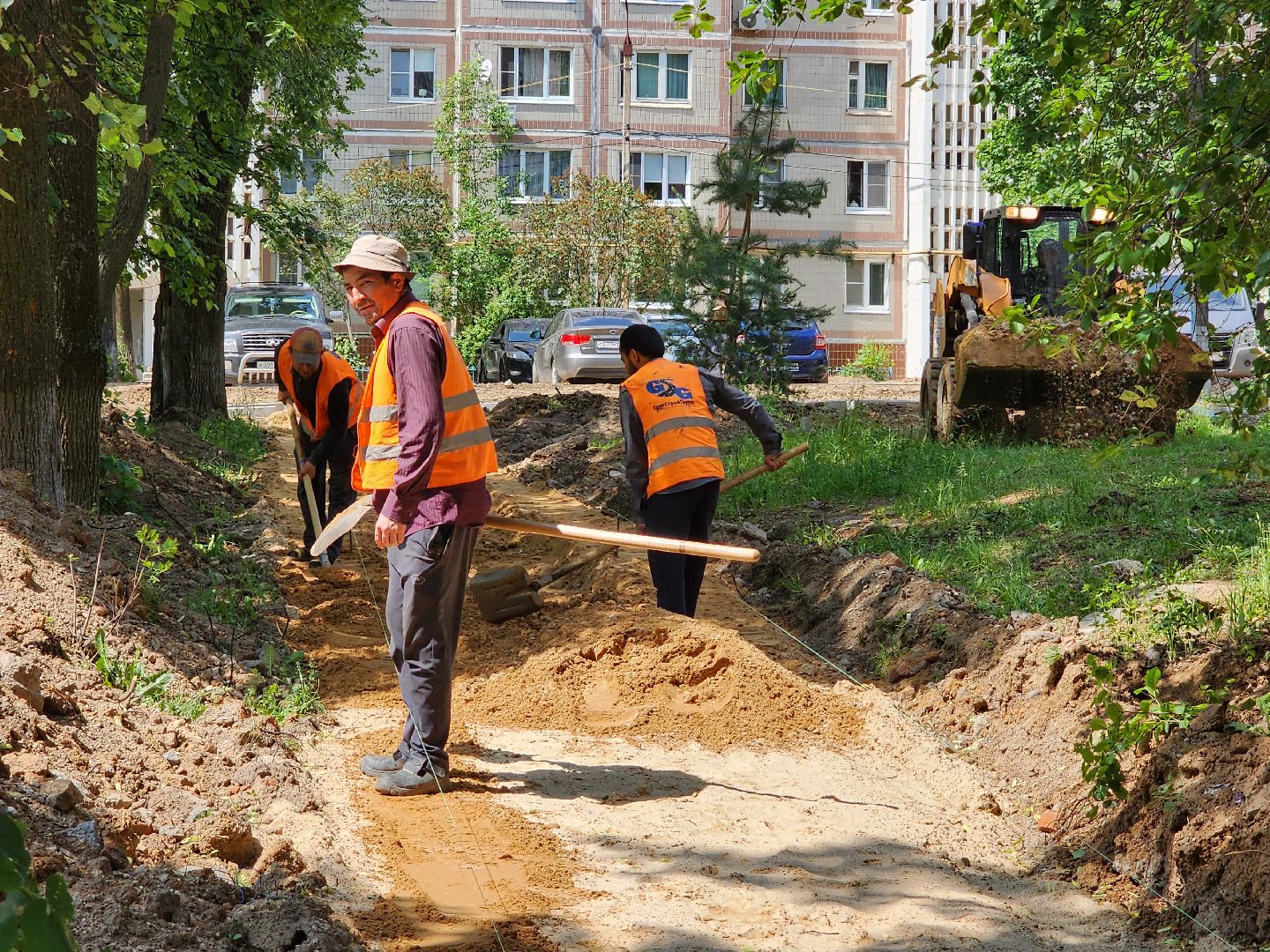 чехов, улица дружбы, комплексное благоустройство двора, парковки, автостоянки, детские и спортивные площадки, проезды, зоны отдыха, пешеходные дорожки, госпрограмма московской области, формирование комфортной городской среды,