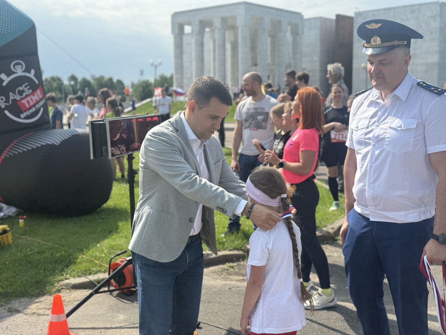 ленинский забег, музей заповедник горки ленинские, спортсмены, бегуны, день россии, 80 лет победе,