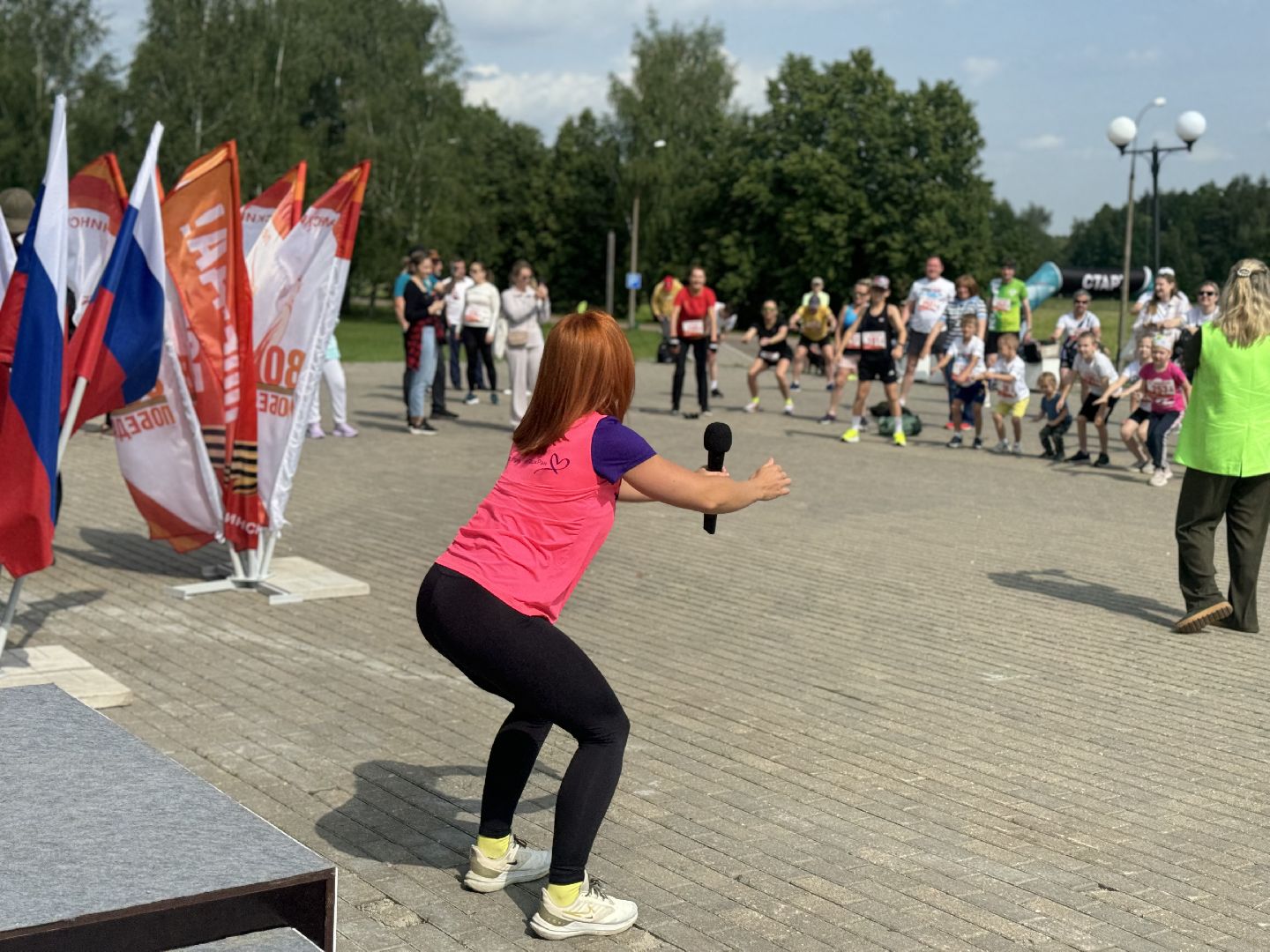 ленинский забег, музей заповедник горки ленинские, спортсмены, бегуны, день россии, 80 лет победе,