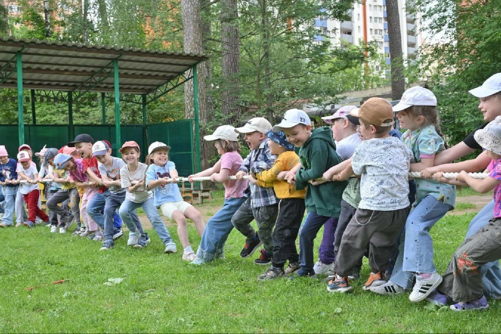 день россии, праздник власиха, школа попова власиха, дошколята власиха, государственный праздник, триколор,