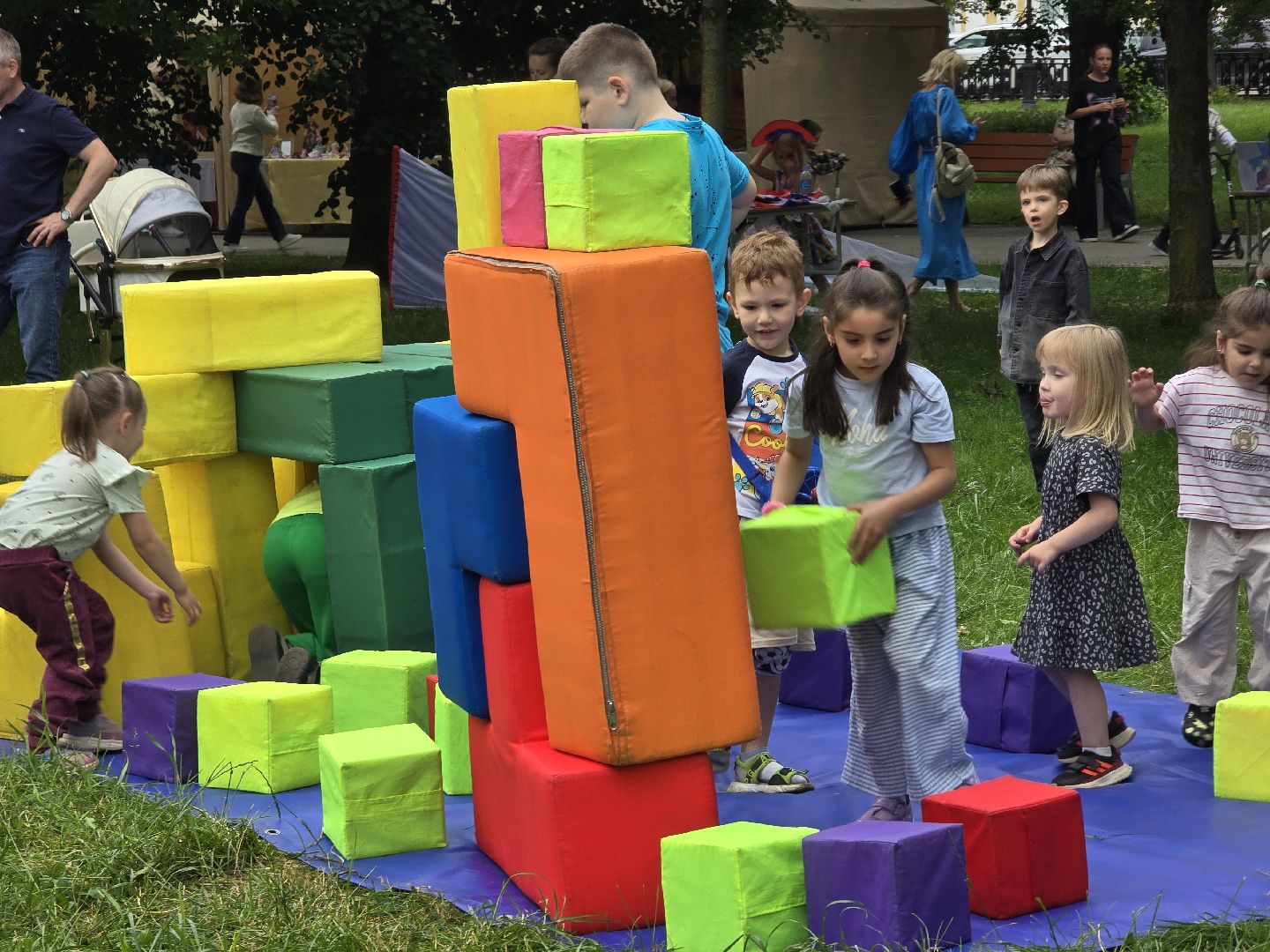 Коломна, день россии, лето в парках,