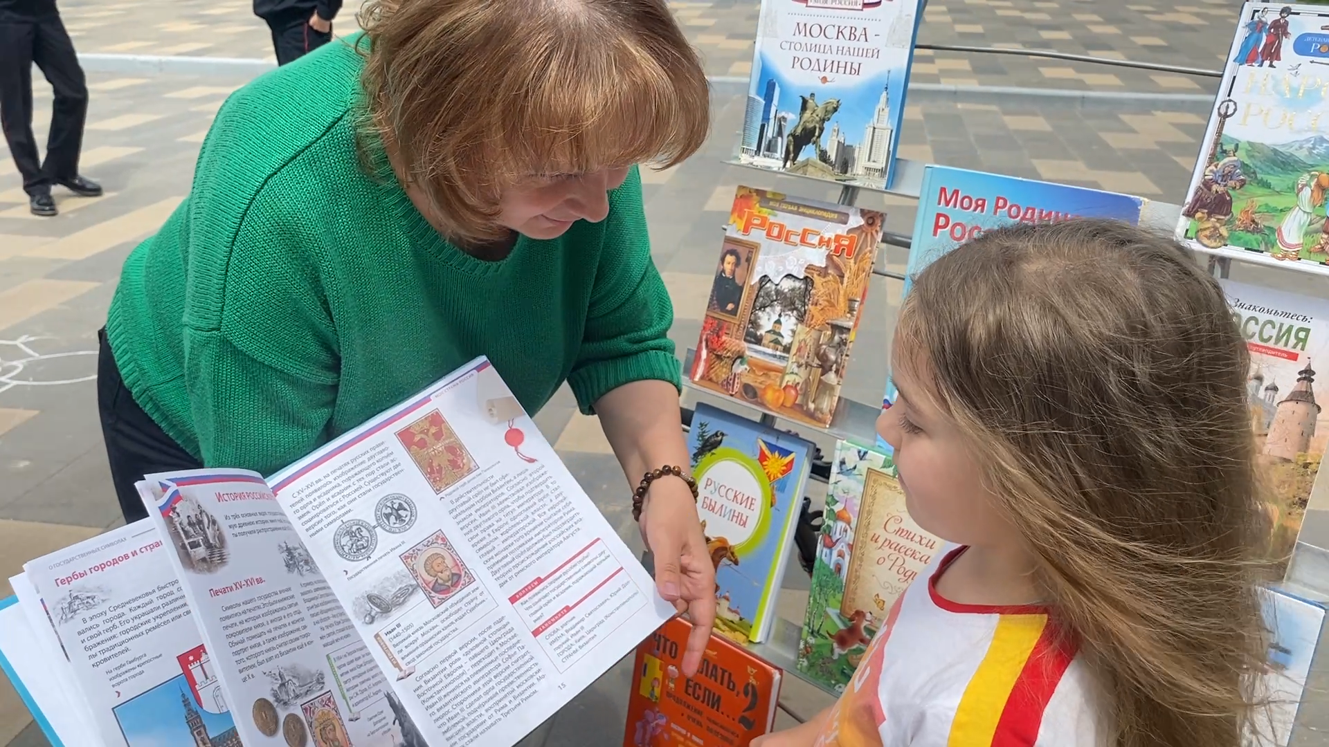 мбук компас, власиха библиотека, дворец культуры власиха, день россии 2025, ремонт библиотеки,