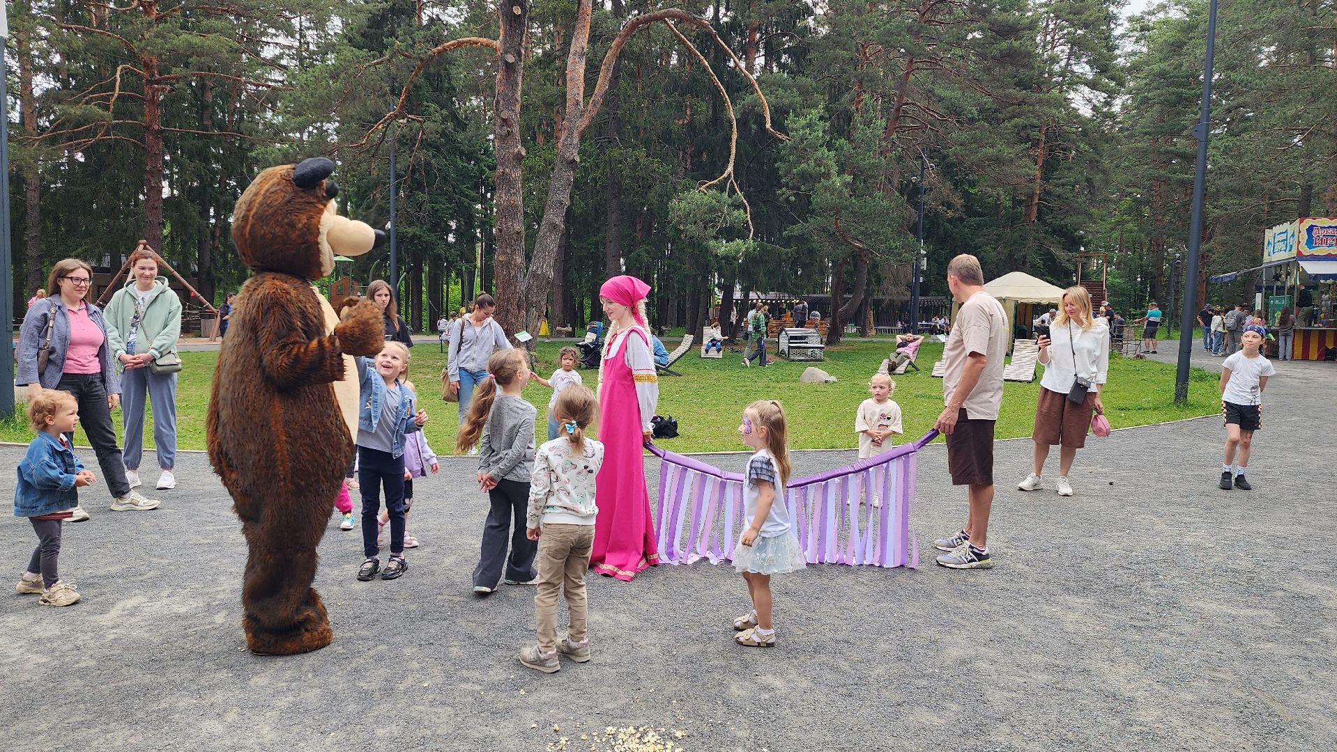 день россии, истра, парки,